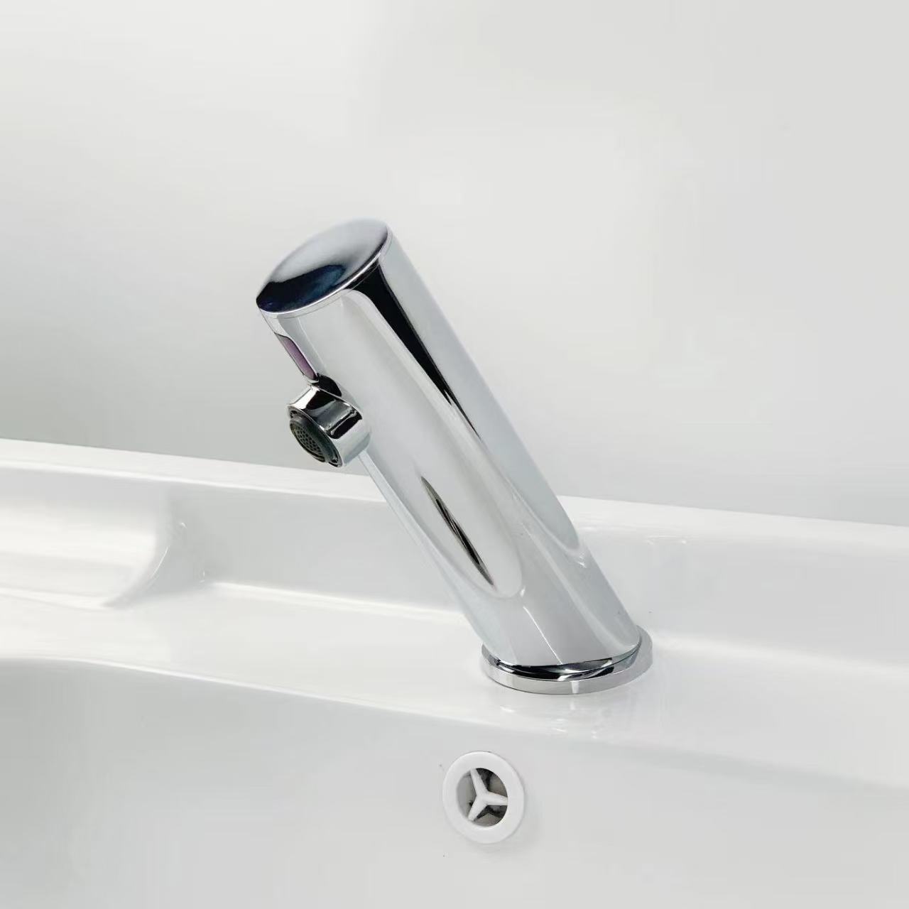 New energy-saving  faucet SZQ-5048-SS